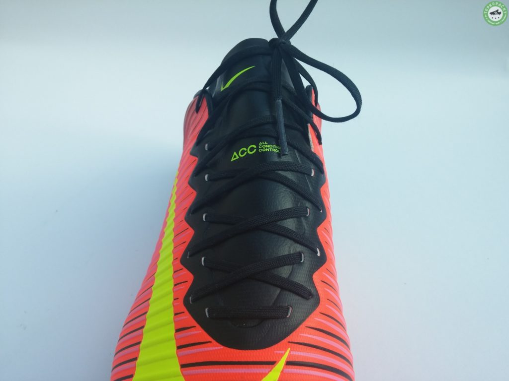 Nike Mercurial Vapor XI - zavazování