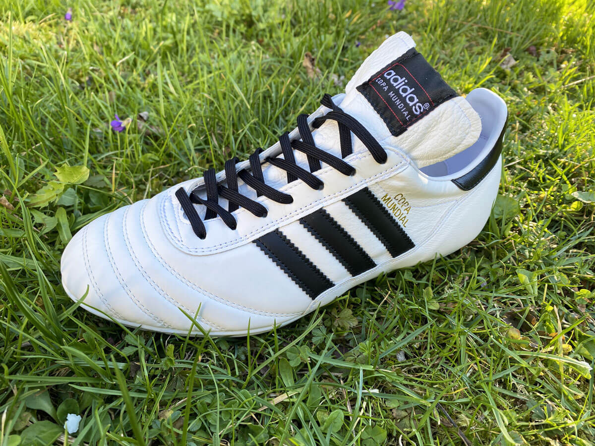 tkanicky-do-kopacek-cerne-3 Černé tkaničky do kopaček