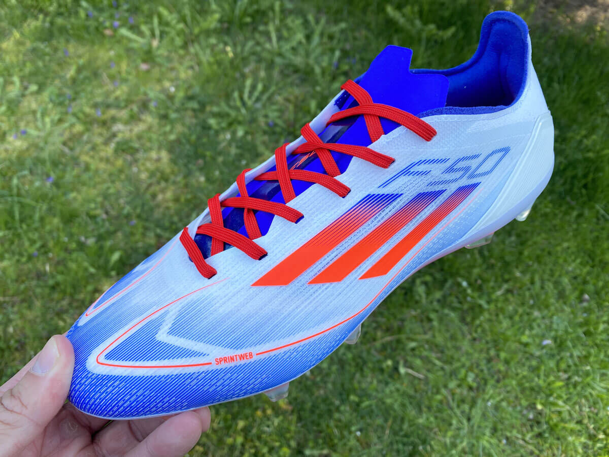 tkanicky-do-kopacek-cervene-4 Červené tkaničky do kopaček adidas