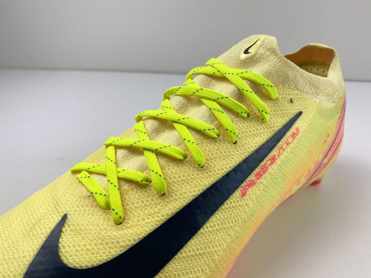 tkanicky-do-kopacek-zlute-reflexni-5 Tkaničky do kopaček Nike Mercurial žluté s reflexní páskou