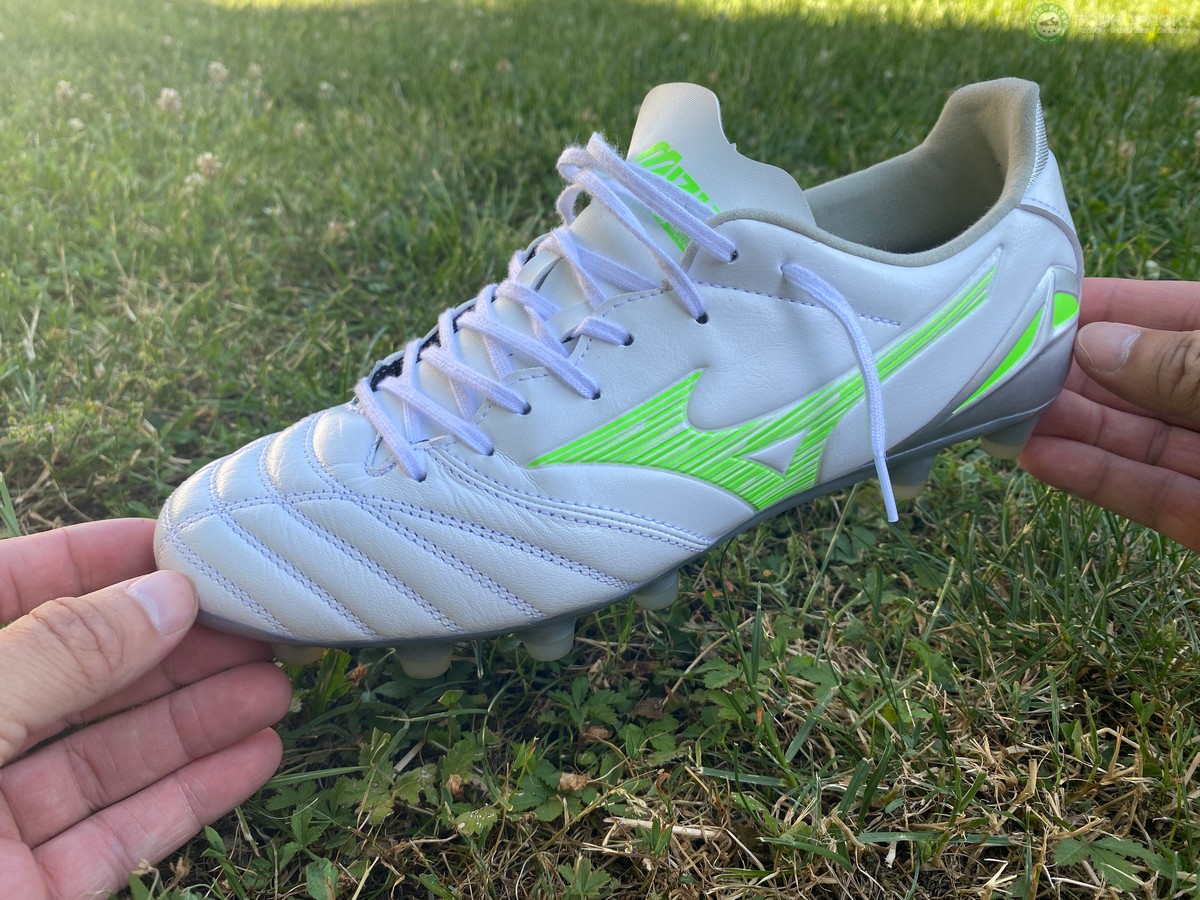 kozene-kopacky-03 kožené kopačky Mizuno Morelia Neo IV Pro