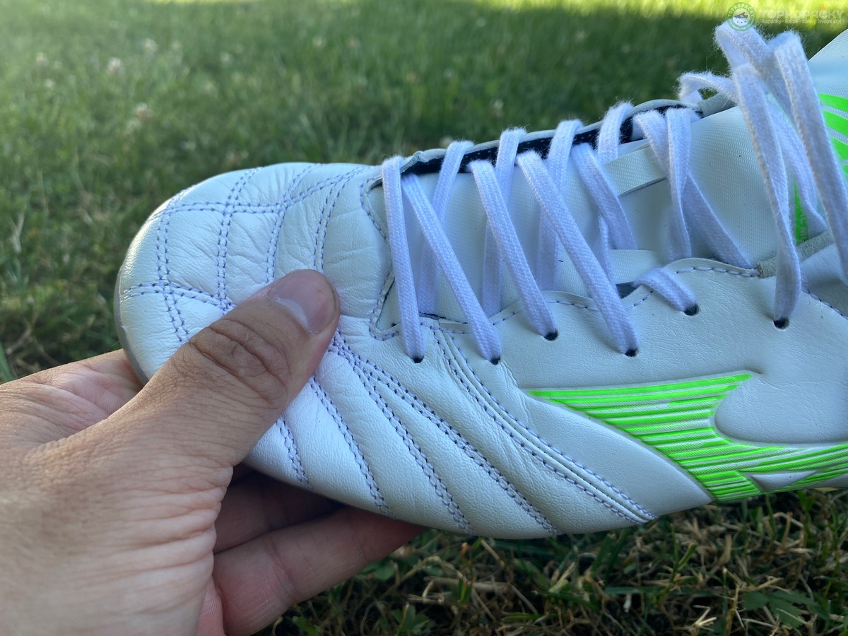 kozene-kopacky-04 Mizuno Morelia Neo IV Pro svršek