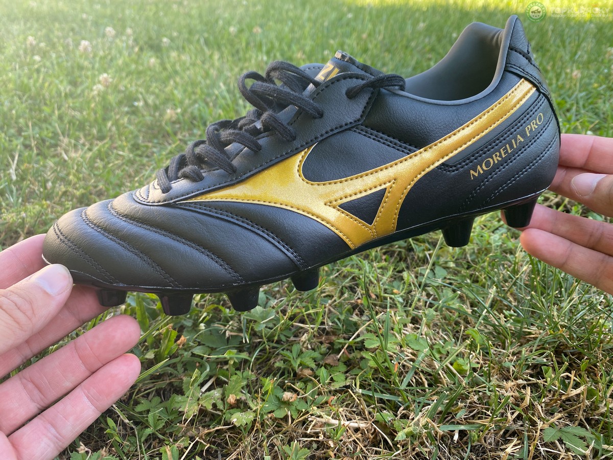 kozene-kopacky-06 Mizuno Morelia II Pro kožené kopačky
