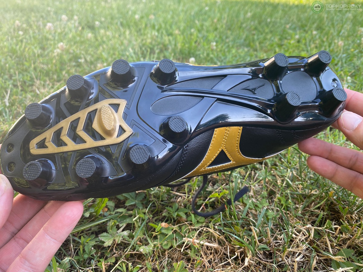 kozene-kopacky-19 Morelia II Pro podrážka