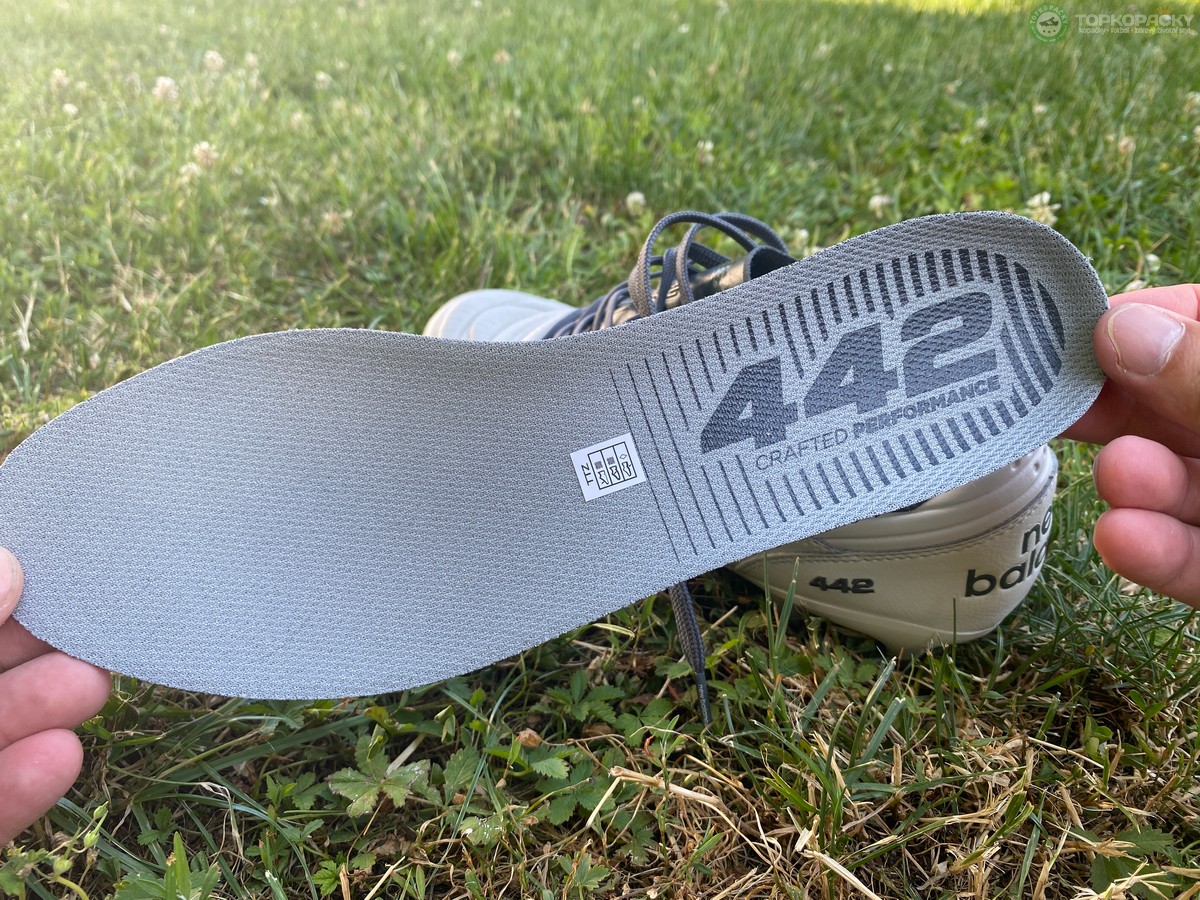 kozene-kopacky-33 New Balance 442 v2 Pro vložka