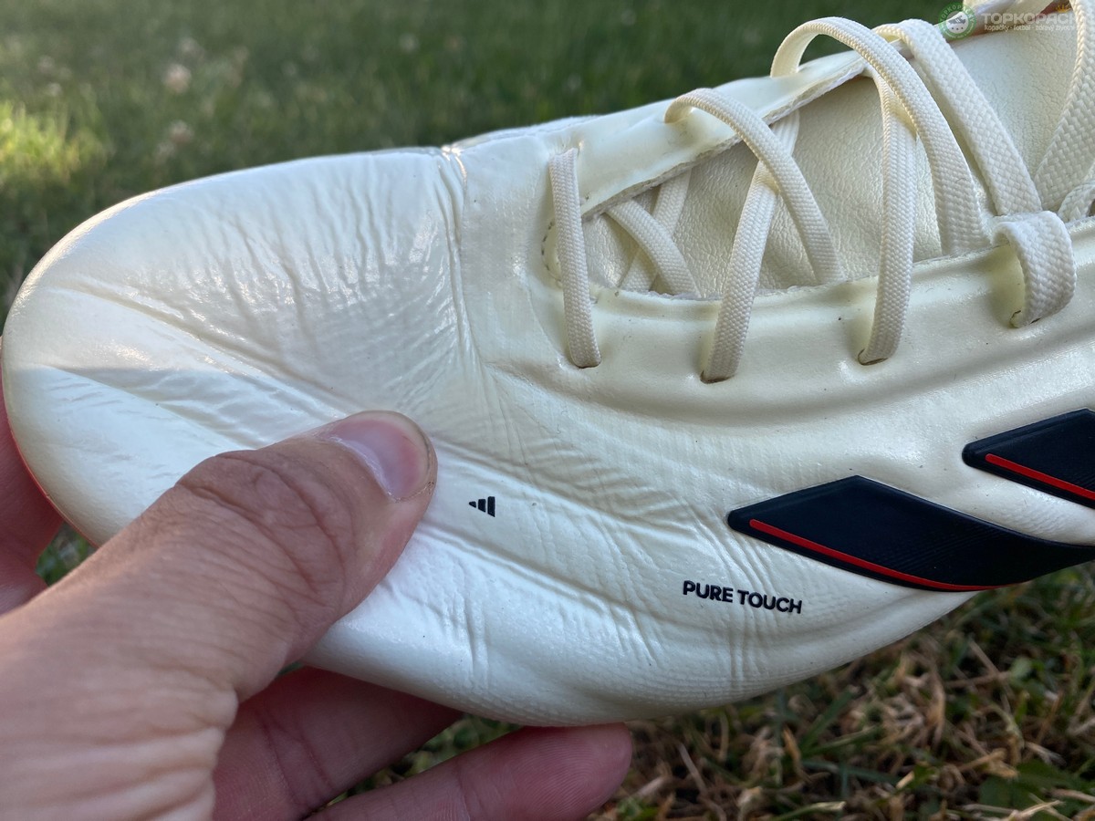 kozene-kopacky-63 kožené kopačky adidas Copa Pure 2 svršek