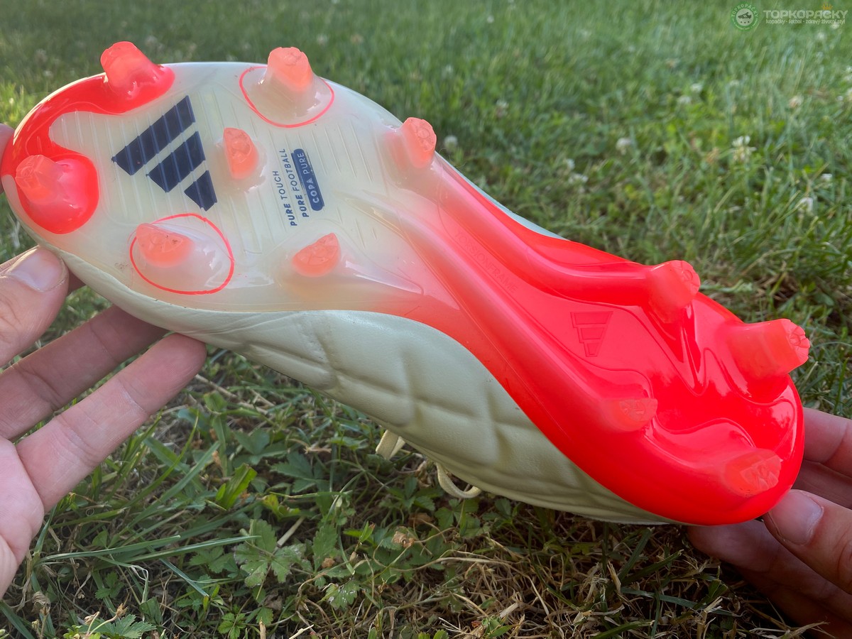 kozene-kopacky-66 adidas Copa Pure 2 podrážka