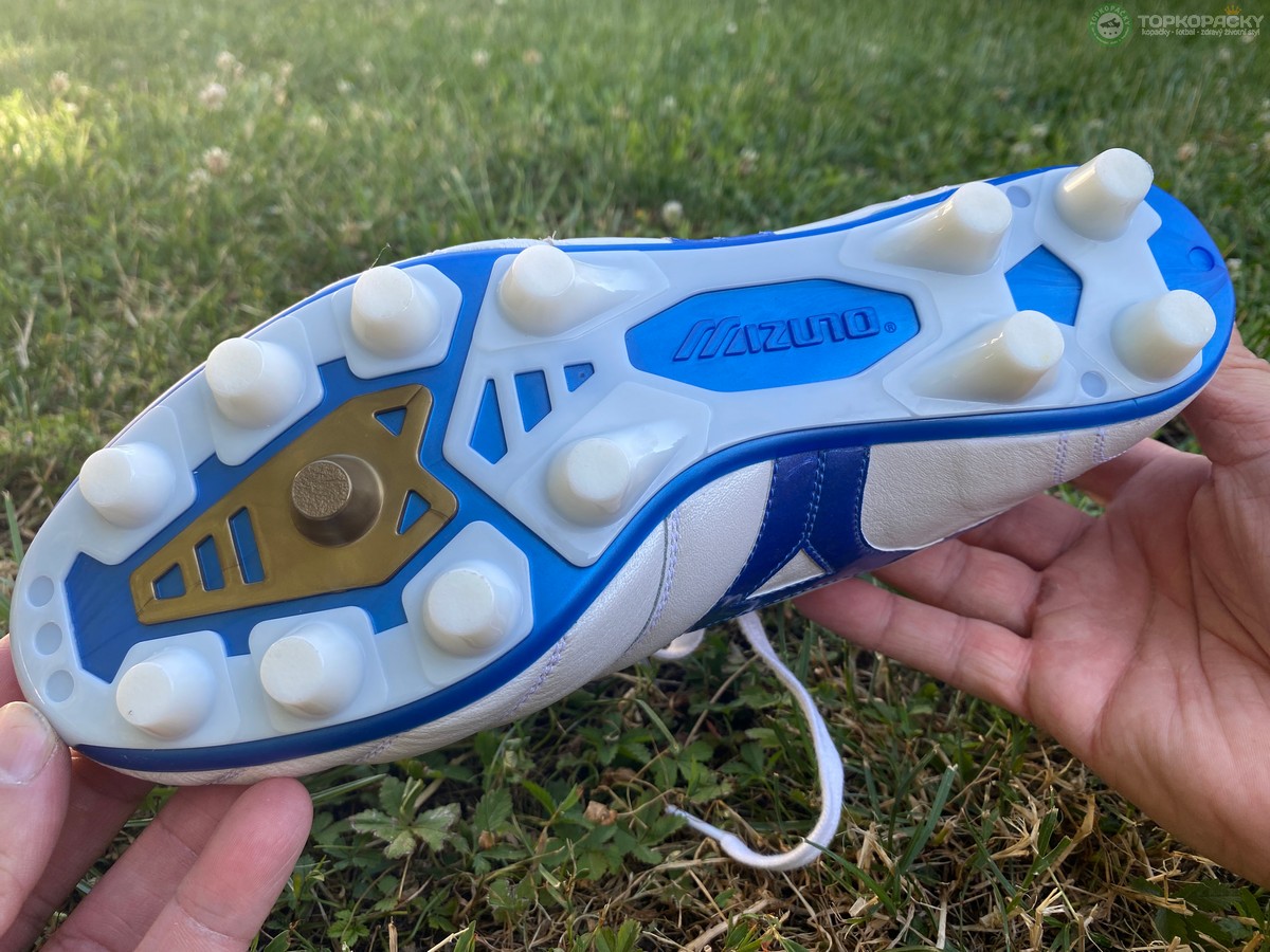 kozene-kopacky-79 Kožené kopačky Mizuno Morelia II Elite - podrážka