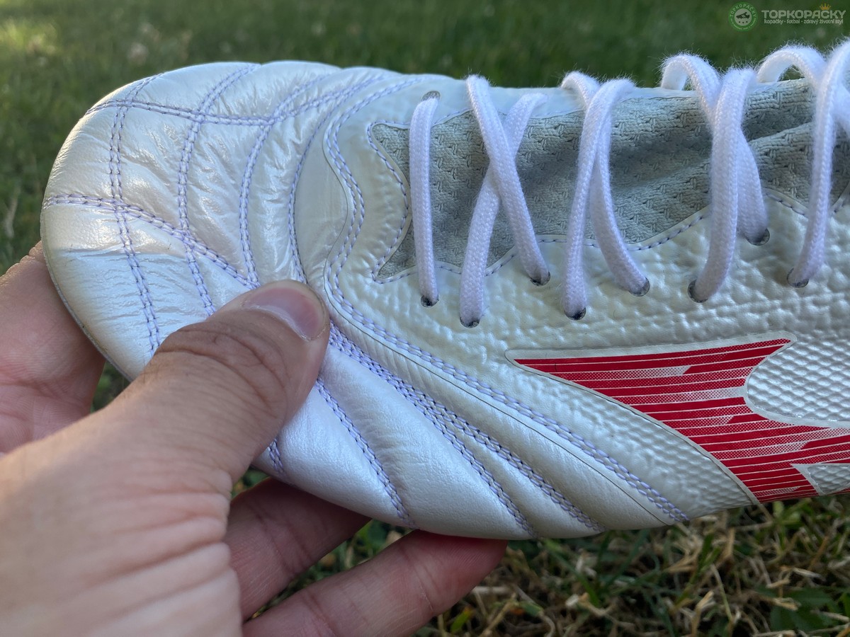 kozene-kopacky-97 Mizuno Morelia Neo IV Elite svršek