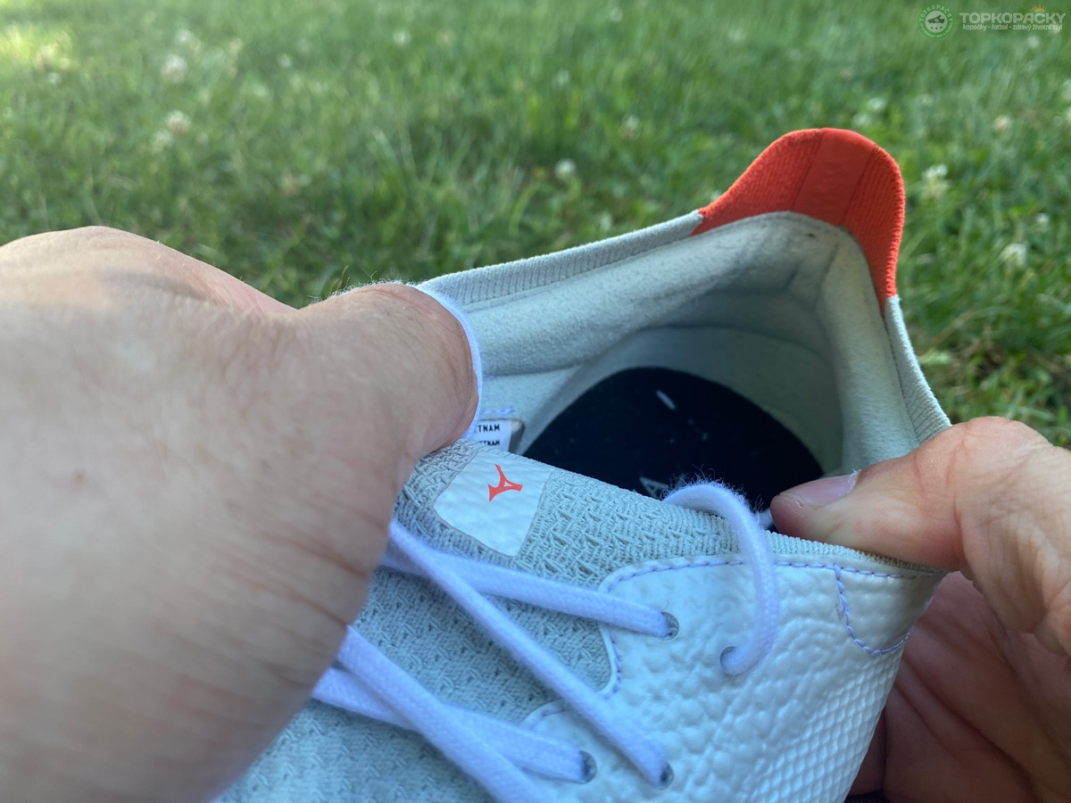 kozene-kopacky-98 Mizuno Morelia Neo IV Elite oblast paty