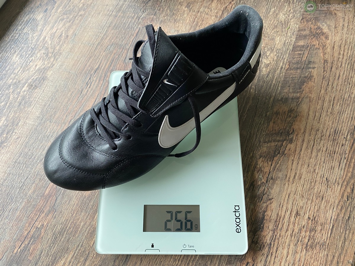kozene-kopacky-premier-3-vaha Nike Premier III váha
